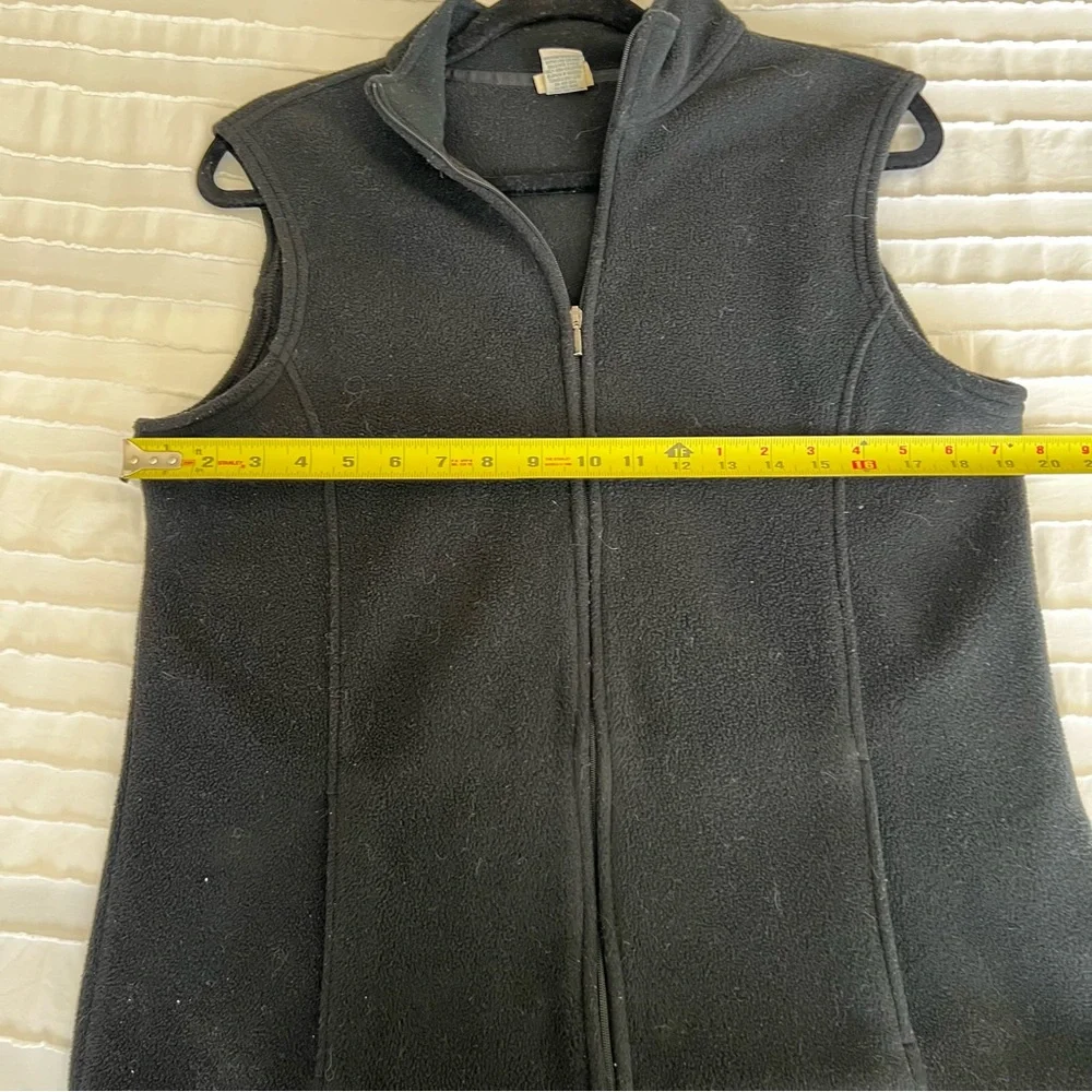 LL Bean black lightweight polartech all seasons access fleece zip up vest large